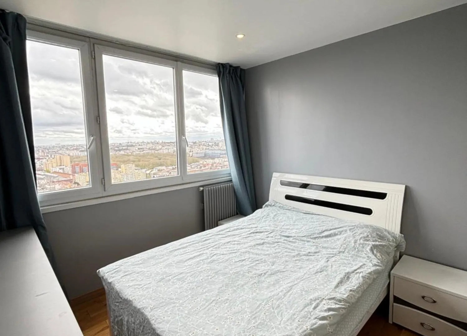 Paris Tour Ancone Daire 0*,